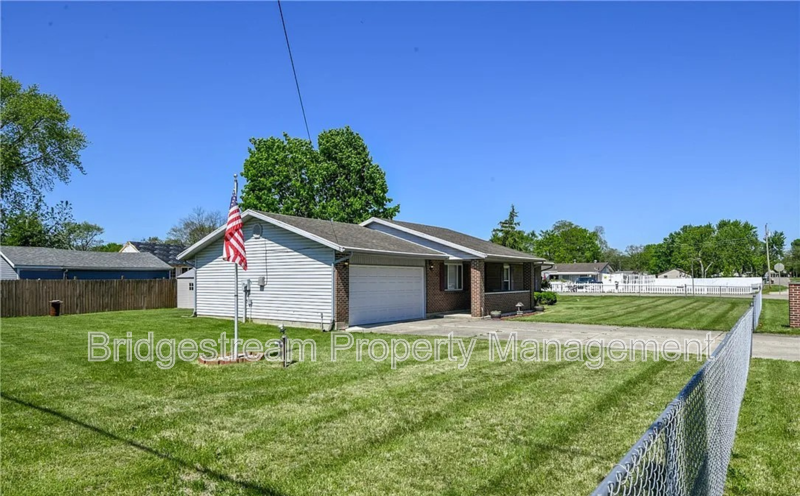 Move in Special -$1,000 credit at Move in - Cozy 3 Bed, 1 Bath Home Coming Soon property image