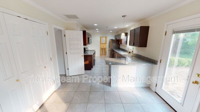 Beautiful 3 Bed, 2.5 Bath with 2 car attached garage in Fairborn property image
