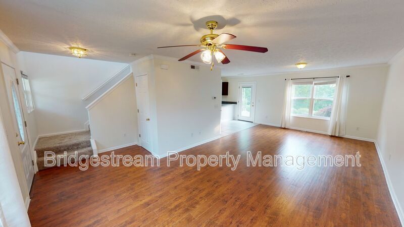 Beautiful 3 Bed, 2.5 Bath with 2 car attached garage in Fairborn property image