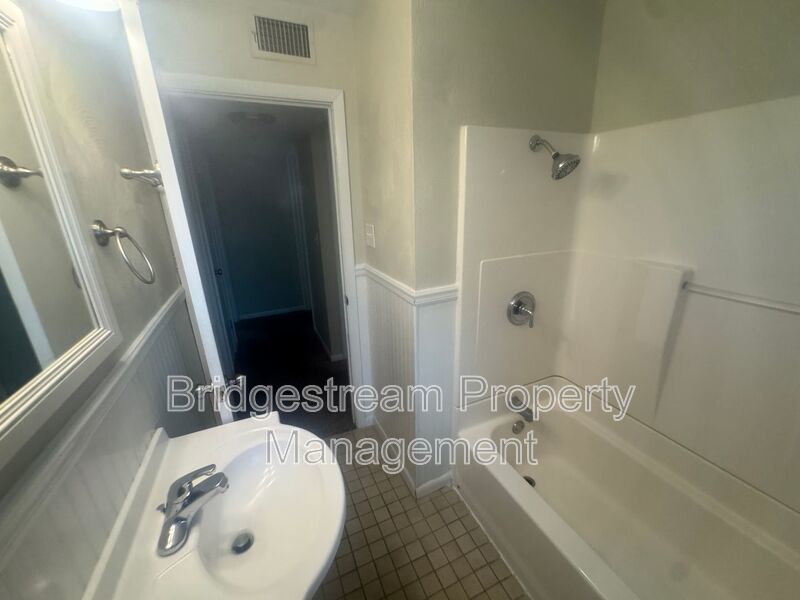 Cozy 3 Bed, 1 Bath Home in Southeast Dayton property image