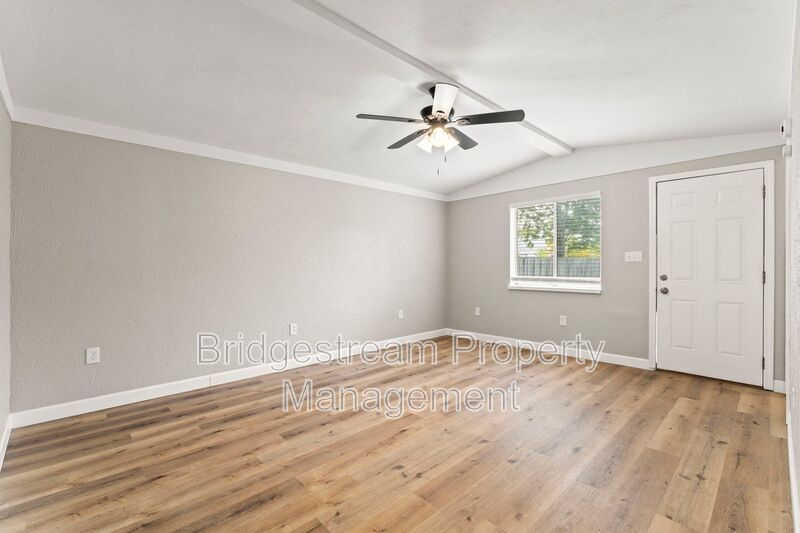 Cozy 3 Bed, 1 Bath Home in Dayton property image