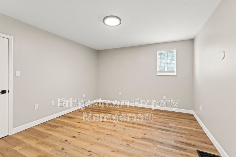 Cozy 3 Bed, 1 Bath Home in Dayton property image