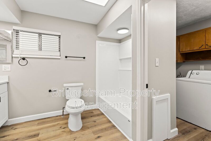 Cozy 3 Bed, 1 Bath Home in Dayton property image