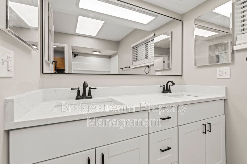 Cozy 3 Bed, 1 Bath Home in Dayton property image