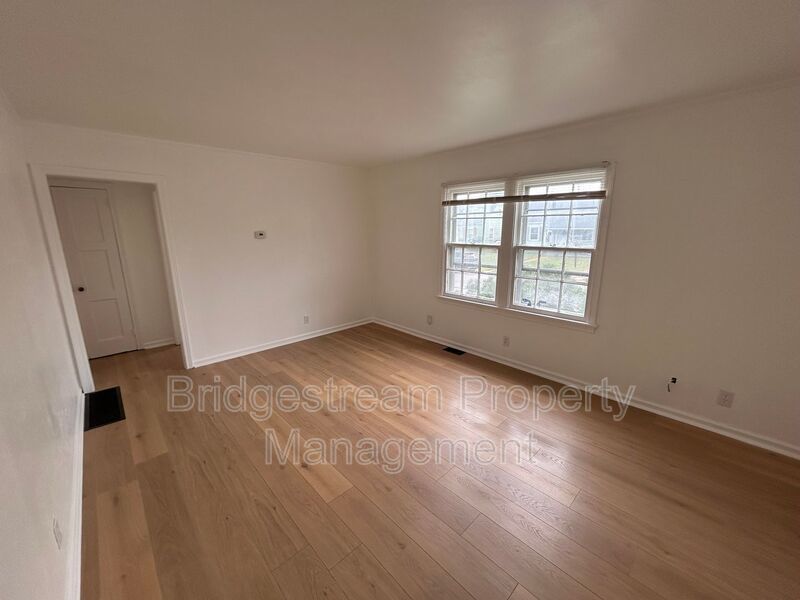 Cozy 3 Bed, 1 Bath Home property image