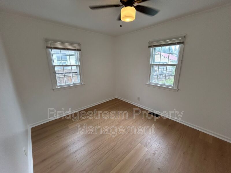 Cozy 3 Bed, 1 Bath Home property image