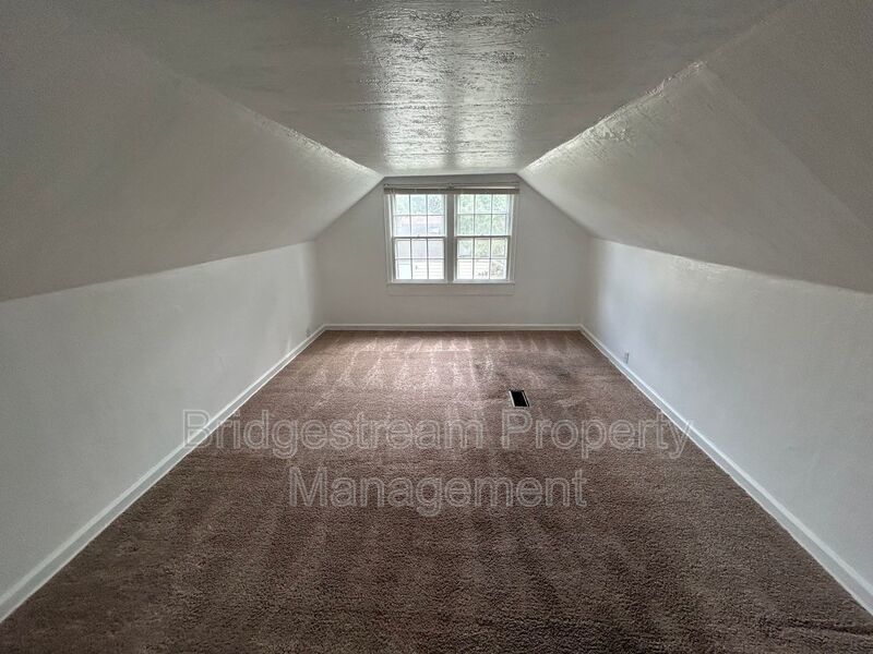 Cozy 3 Bed, 1 Bath Home property image