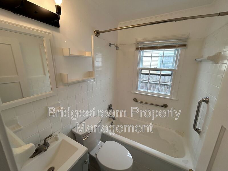 Cozy 3 Bed, 1 Bath Home property image