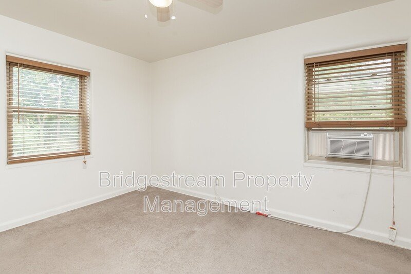 Cozy 1 Bed, 1 Bath Apartment in Kettering with Covered Carport property image