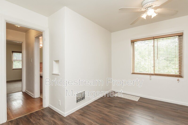 Cozy 1 Bed, 1 Bath Apartment in Kettering with Covered Carport property image