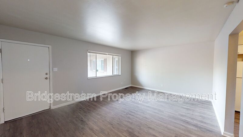 Updated Downstairs 2 Bed, 1 Bath Unit in Clayton property image