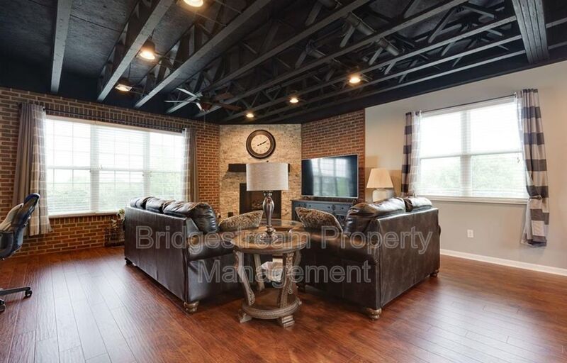 Luxury 3-bedroom 3.5 bath Townhouse near Austin Landing property image