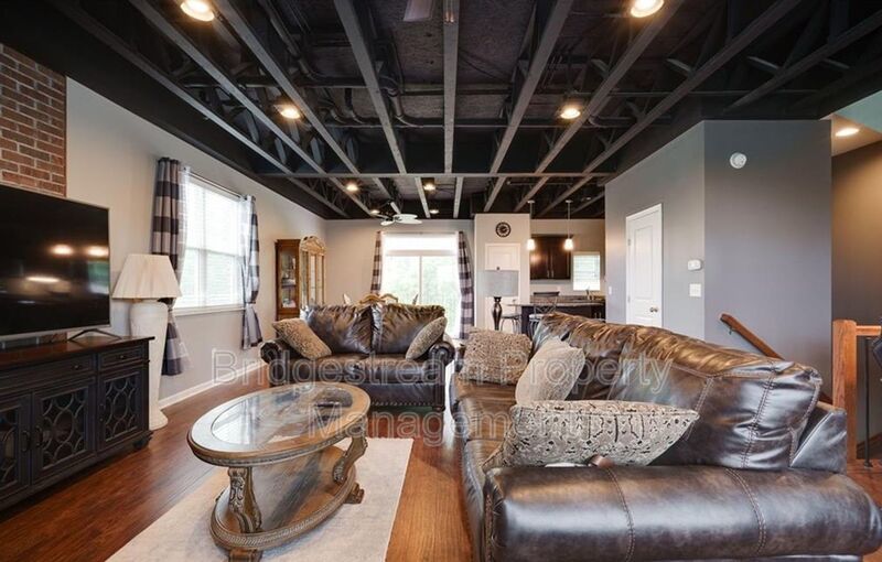 Luxury 3-bedroom 3.5 bath Townhouse near Austin Landing property image