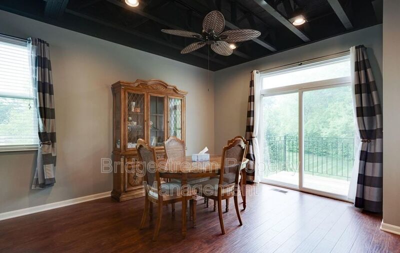 Luxury 3-bedroom 3.5 bath Townhouse near Austin Landing property image