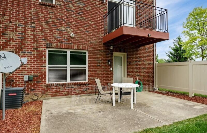 Luxury 3-bedroom 3.5 bath Townhouse near Austin Landing property image