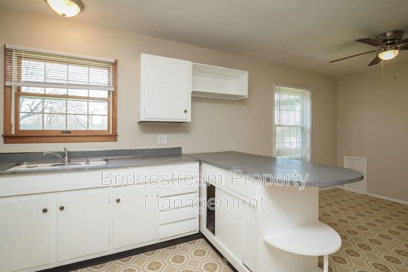 Cozy 3 Bed, 1 Bath Ranch Style Home in Fairborn property image