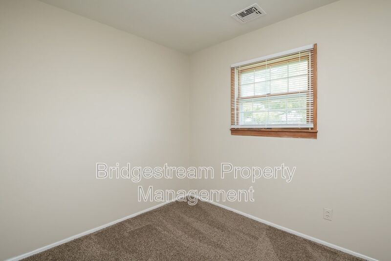 Cozy 3 Bed, 1 Bath Ranch Style Home in Fairborn property image