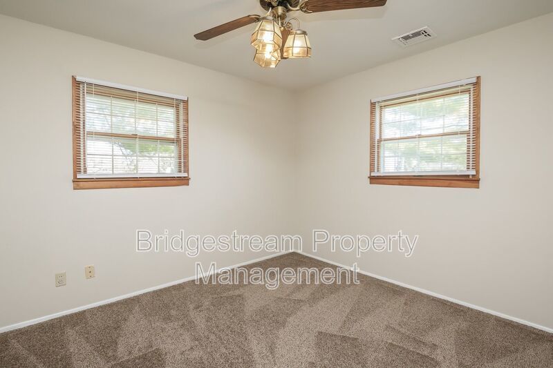 Cozy 3 Bed, 1 Bath Ranch Style Home in Fairborn property image