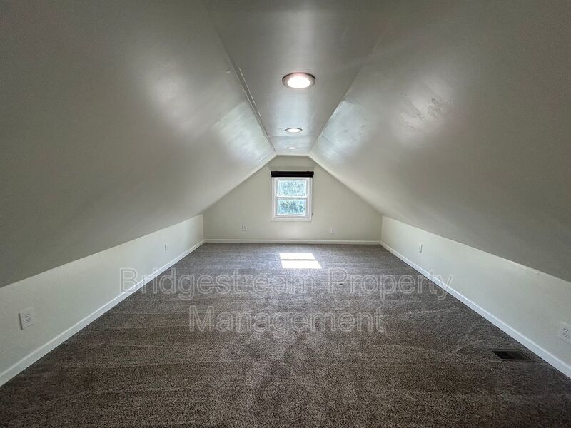 Cozy 4 Bed, 1.5 Bath Home Now Available property image