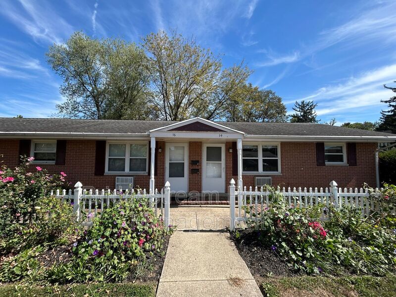 Cozy 2 Bed, 1 Bath Ranch Style Unit in Germantown property image