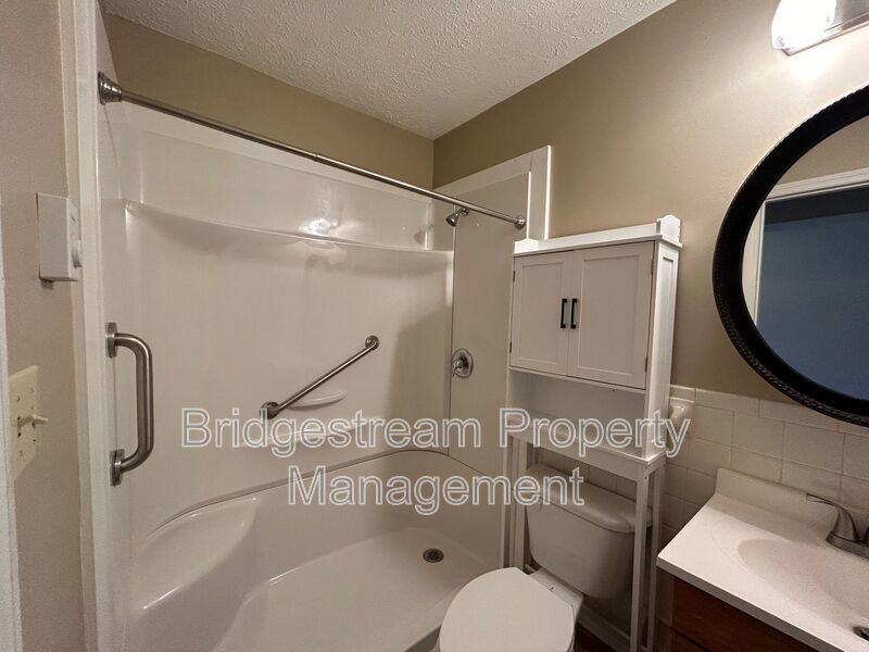 Cozy 2 Bed, 1 Bath Ranch Style Unit in Germantown property image
