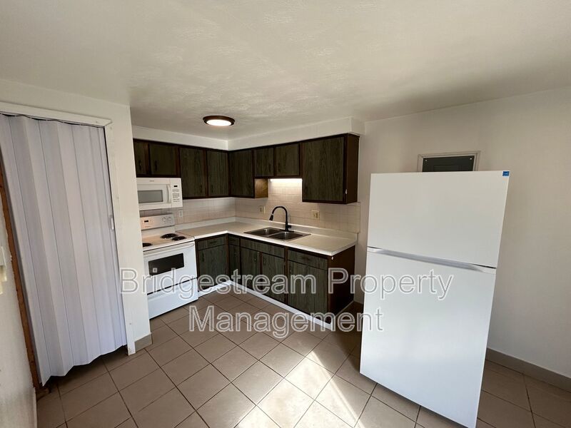 Large 1 Bed, 1 Bath Apartment in Fairborn property image