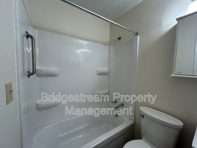 Cozy 2 Bed, 1 Bath Unit in Germantown property image