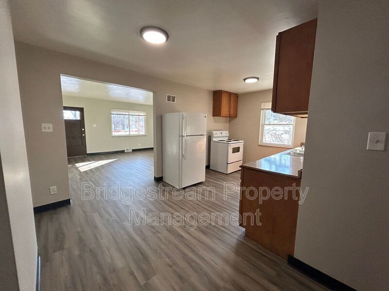 Charming 2-Bedroom, 1-Bathroom Apartment for Rent property image