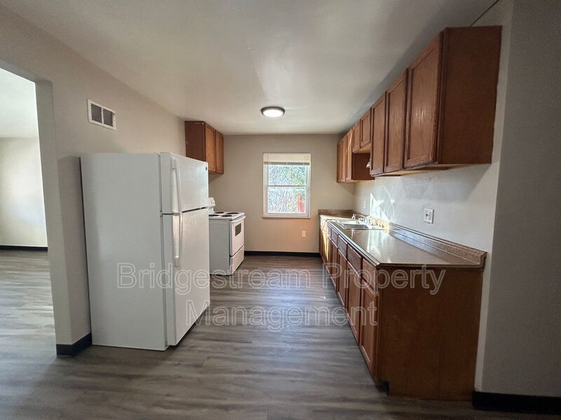 Charming 2-Bedroom, 1-Bathroom Apartment for Rent property image