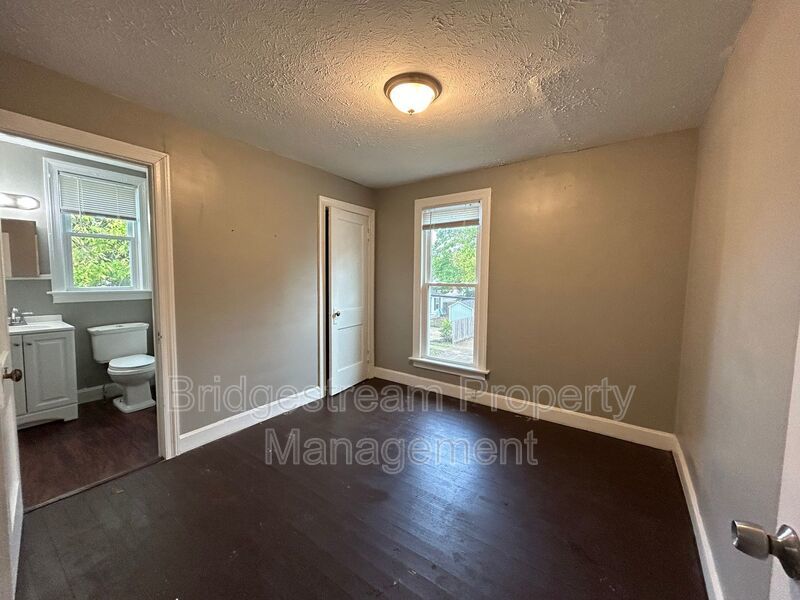 Cozy 2 Bed, 1 Bath Duplex in Miamisburg property image