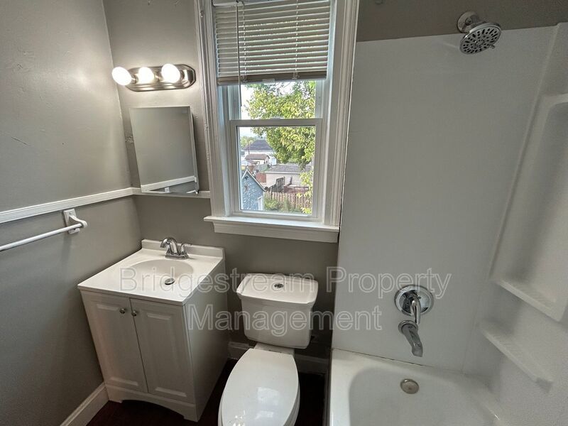 Cozy 2 Bed, 1 Bath Duplex in Miamisburg property image