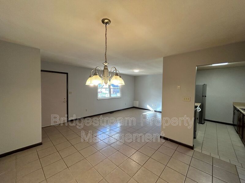 Cozy 2 Bed, 1.5 Bath Ranch Style Unit in Germantown property image