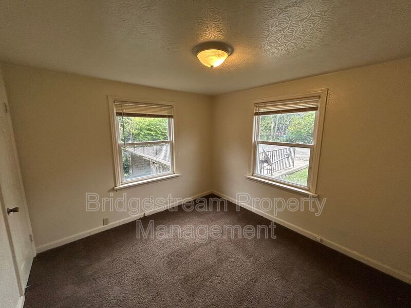 Ground Floor 2 Bed, 1 Bath Unit in Northwest Dayton property image