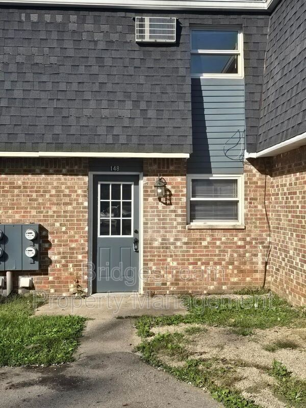 Cozy 2 Bed, 1.5 Bath Townhome in Fairborn property image