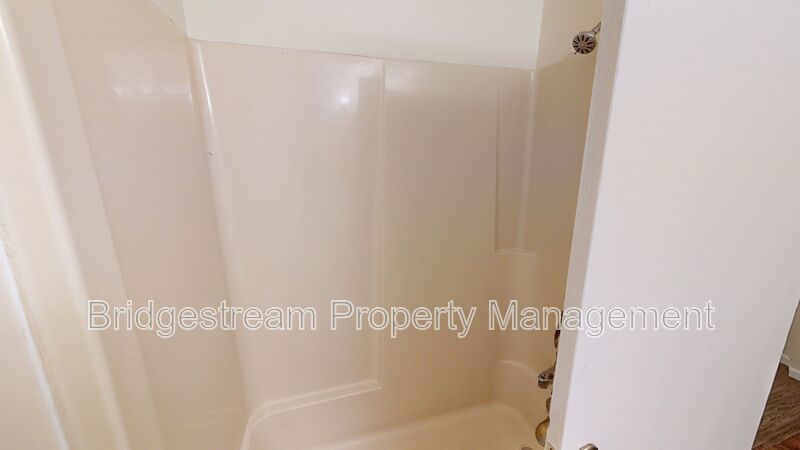 Newly Renovated Studio Apartment Now Available property image