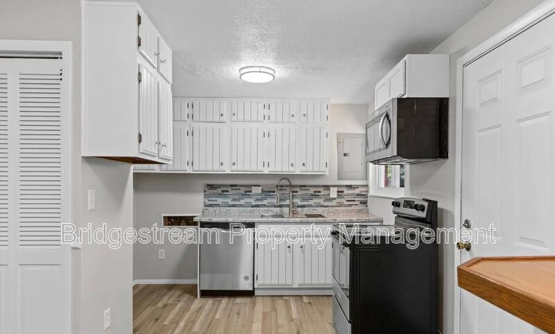 Beautifully Renovated 3 Bed, 2 Bath Home in Huber Heights property image