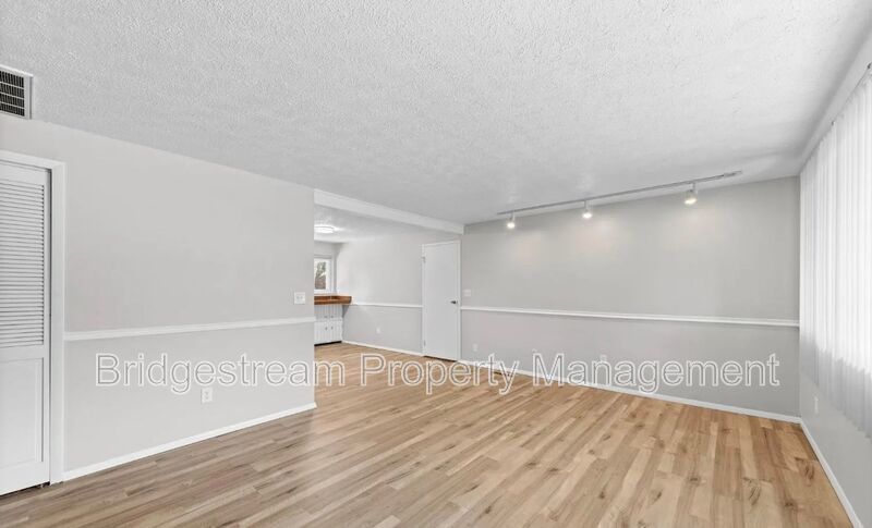 Beautifully Renovated 3 Bed, 2 Bath Home in Huber Heights property image