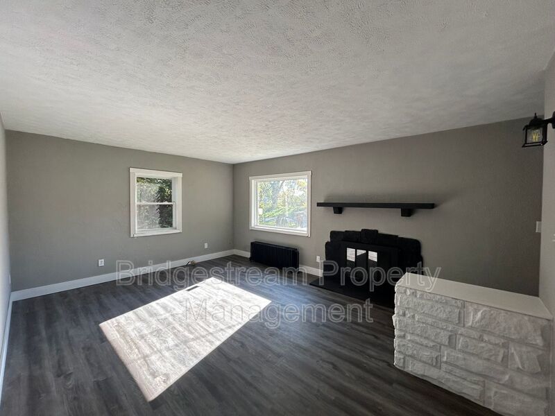 Cozy 4 Bed, 2 Bath Home in Dayton property image