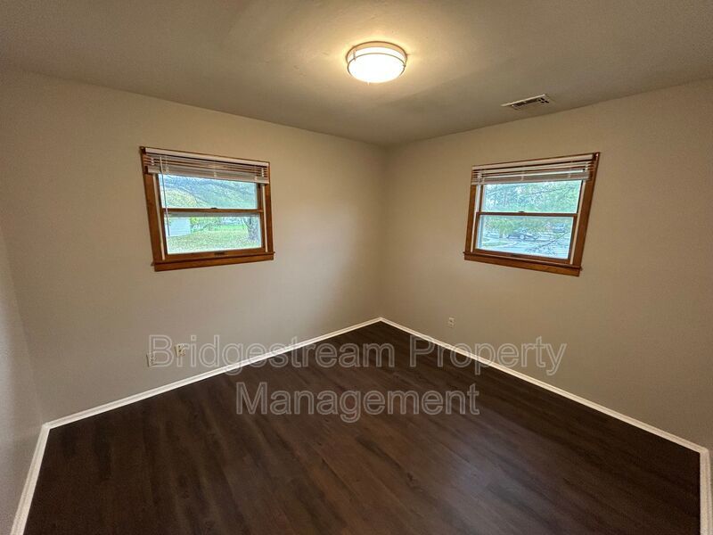 Cozy 3 Bed, 1 Bath Ranch Style Home in Fairborn property image