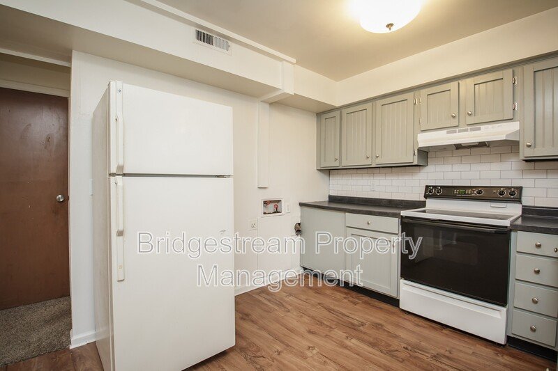 Cozy 3 Bed, 1.5 Bath Townhome Coming Soon! property image