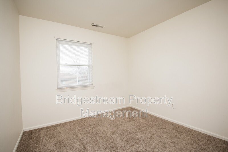 Cozy 3 Bed, 1.5 Bath Townhome Coming Soon! property image