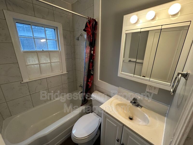 Cozy 1 Bed, 1 Bath Duplex in Dayton property image