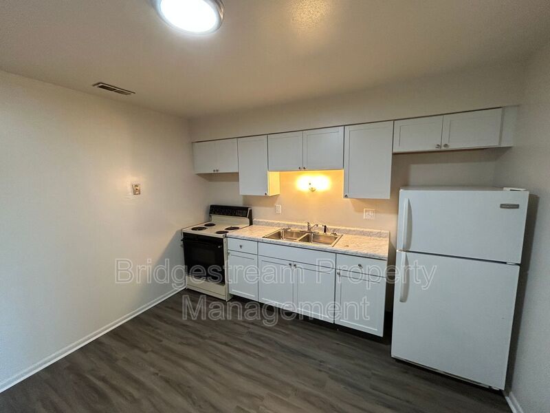 Model Unit-Beautiful 2 Bed, 1 Bath Apartment in Clayton property image