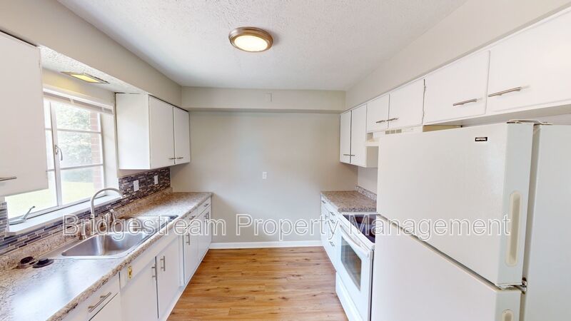 Updated 3 Bed, 2 Bath Home in East Dayton property image