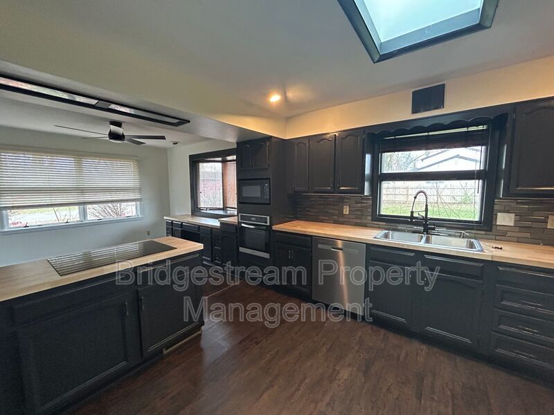 Beautiful 3 Bed, 2.5 Bath Home in Englewood Coming Soon property image