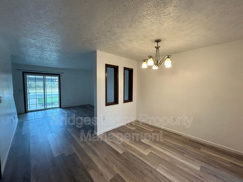 Cozy 2 Bed, 1.5 Bath Townhome in Centerville property image