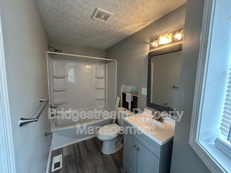 Cozy 1 Bed, 1 Bath Apartment in Xenia property image