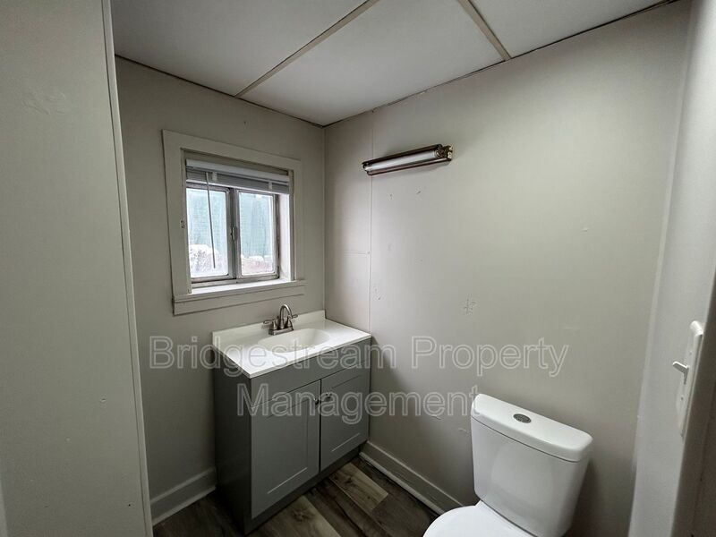 Cozy 1 Bed, 1 Bath Unit in Xenia property image