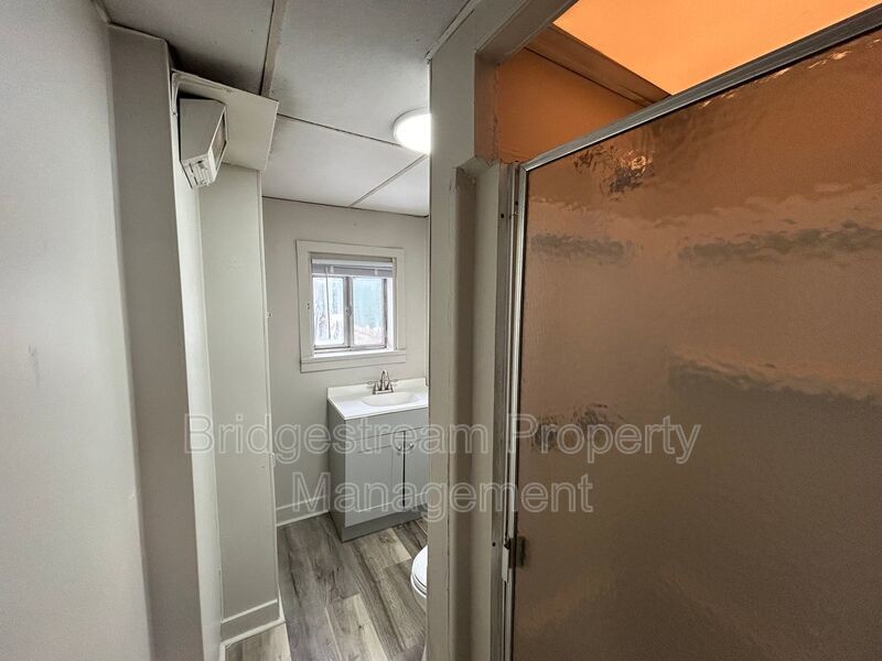 Cozy 1 Bed, 1 Bath Unit in Xenia property image
