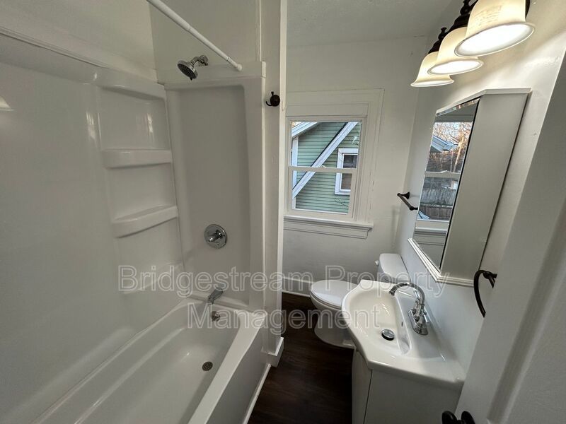 Beautiful 3 Bed, 2 Bath Home Now Available property image